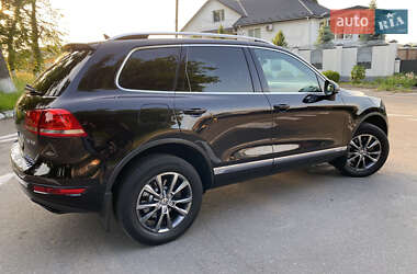 Внедорожник / Кроссовер Volkswagen Touareg 2013 в 