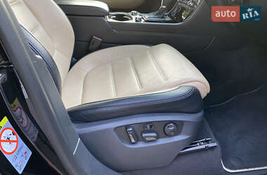 Внедорожник / Кроссовер Volkswagen Touareg 2013 в 