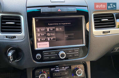 Внедорожник / Кроссовер Volkswagen Touareg 2013 в 