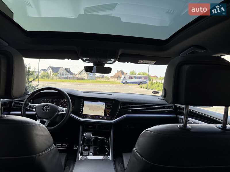 Внедорожник / Кроссовер Volkswagen Touareg 2019 в Луцке