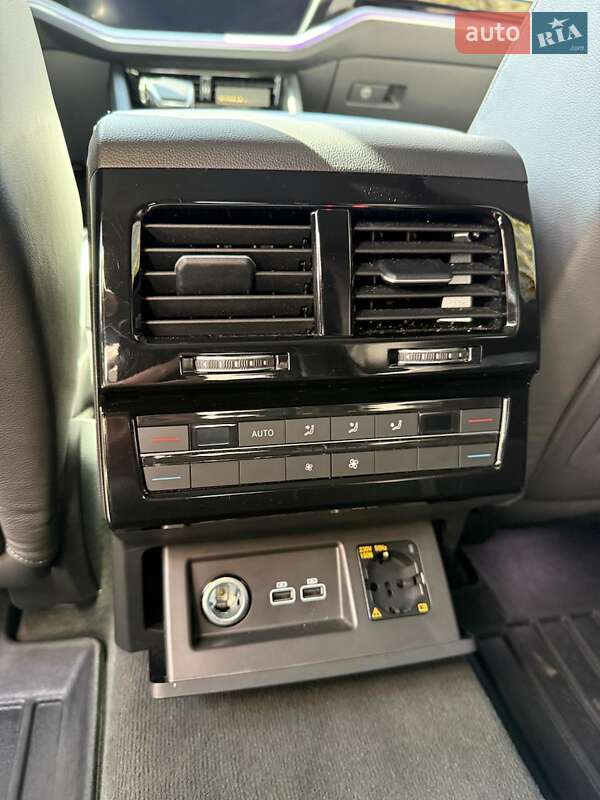 Внедорожник / Кроссовер Volkswagen Touareg 2019 в Луцке