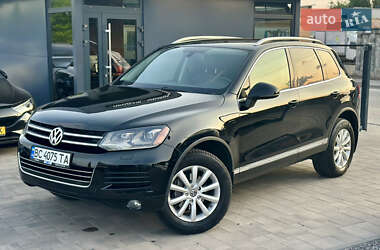 Внедорожник / Кроссовер Volkswagen Touareg 2011 в Ровно