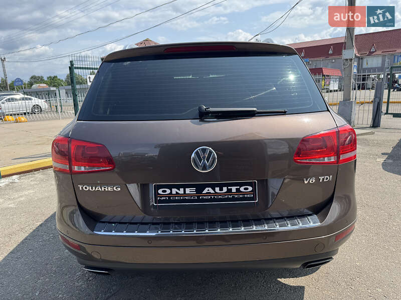 Позашляховик / Кросовер Volkswagen Touareg 2012 в Києві