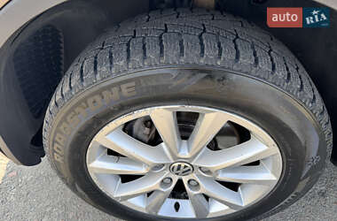 Внедорожник / Кроссовер Volkswagen Touareg 2012 в 