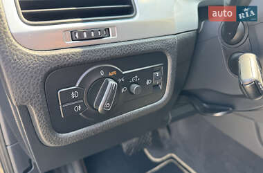 Внедорожник / Кроссовер Volkswagen Touareg 2012 в 