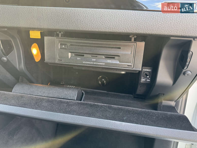 Внедорожник / Кроссовер Volkswagen Touareg 2016 в Дрогобыче