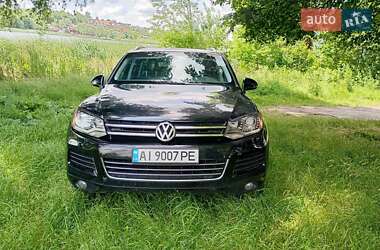 Внедорожник / Кроссовер Volkswagen Touareg 2014 в Фастове