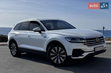 Внедорожник / Кроссовер Volkswagen Touareg 2021 в 