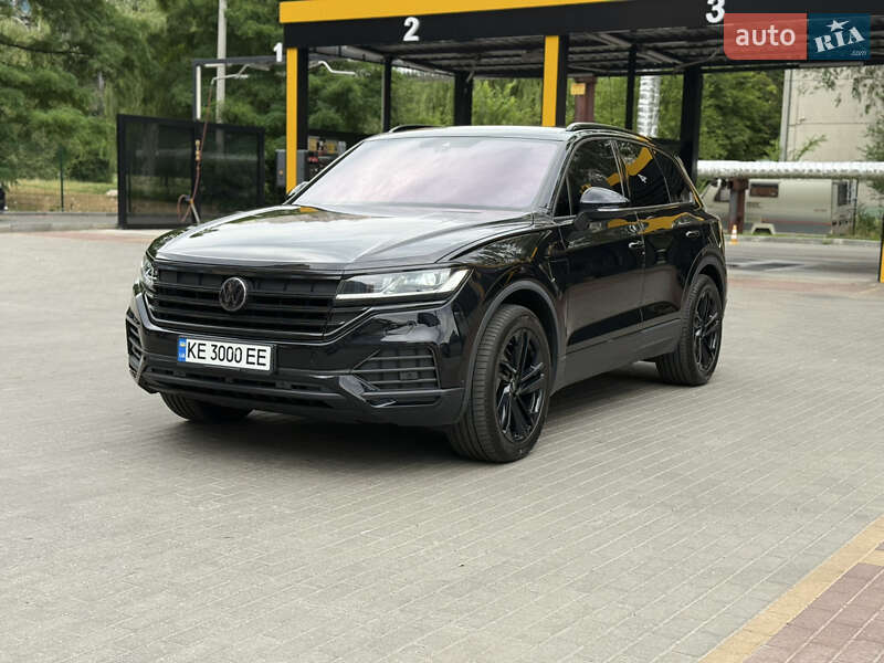 Внедорожник / Кроссовер Volkswagen Touareg 2021 в 