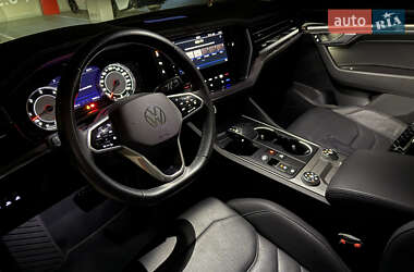 Внедорожник / Кроссовер Volkswagen Touareg 2021 в 
