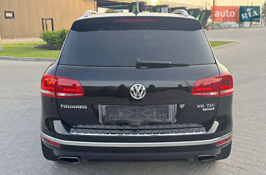 Позашляховик / Кросовер Volkswagen Touareg 2015 в 