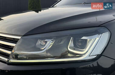 Позашляховик / Кросовер Volkswagen Touareg 2015 в 