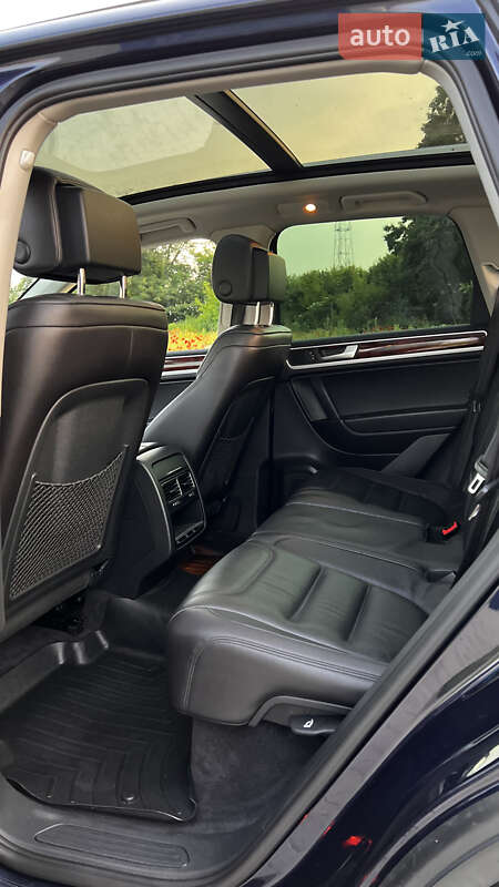 Внедорожник / Кроссовер Volkswagen Touareg 2012 в Радехове