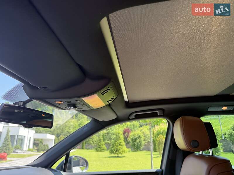 Позашляховик / Кросовер Volkswagen Touareg 2013 в Києві