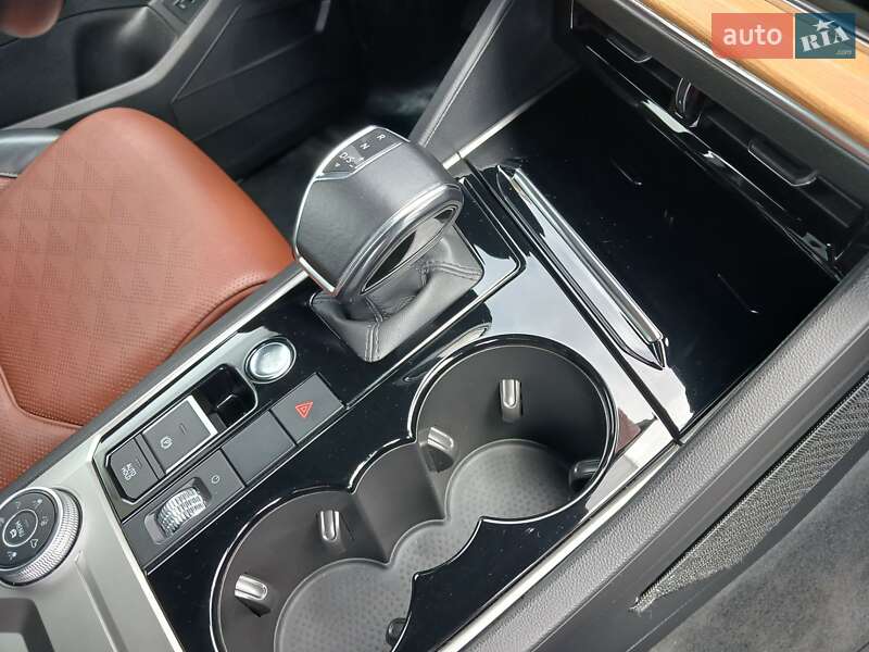 Внедорожник / Кроссовер Volkswagen Touareg 2018 в Киеве