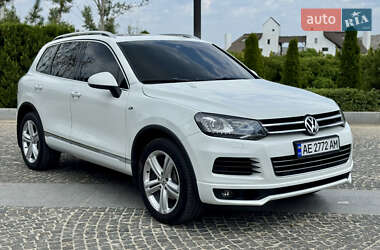Внедорожник / Кроссовер Volkswagen Touareg 2013 в Днепре