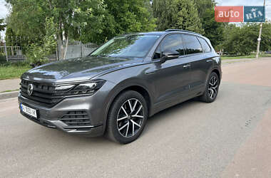 Внедорожник / Кроссовер Volkswagen Touareg 2020 в 