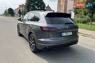 Внедорожник / Кроссовер Volkswagen Touareg 2020 в 