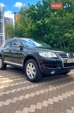 Внедорожник / Кроссовер Volkswagen Touareg 2007 в 