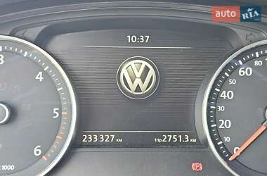 Позашляховик / Кросовер Volkswagen Touareg 2012 в Новодністровську