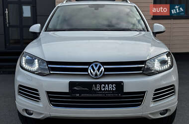 Внедорожник / Кроссовер Volkswagen Touareg 2011 в 