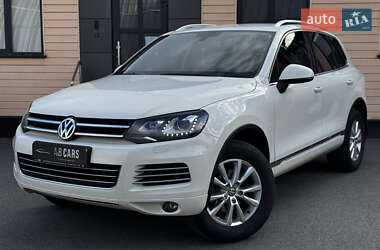 Внедорожник / Кроссовер Volkswagen Touareg 2011 в 
