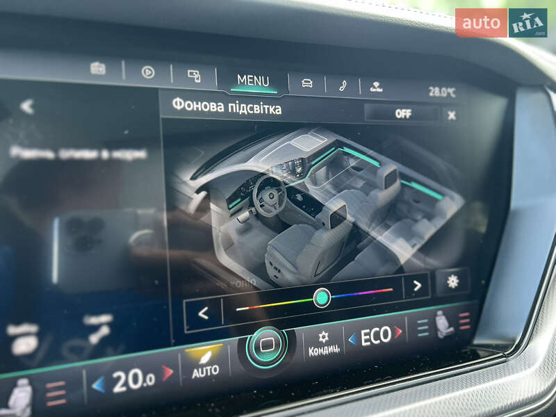 Позашляховик / Кросовер Volkswagen Touareg 2019 в Умані