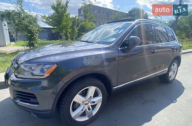 Позашляховик / Кросовер Volkswagen Touareg 2011 в Львові