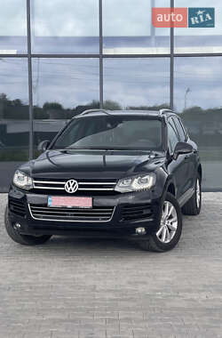 Внедорожник / Кроссовер Volkswagen Touareg 2012 в Луцке