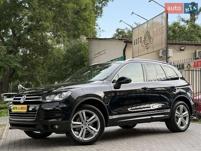 Позашляховик / Кросовер Volkswagen Touareg 2014 в Миколаєві