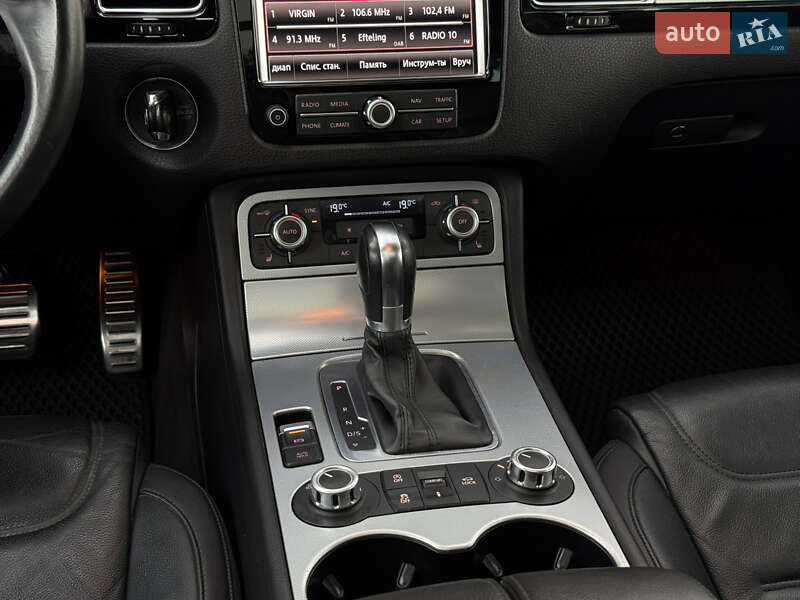 Позашляховик / Кросовер Volkswagen Touareg 2014 в Миколаєві