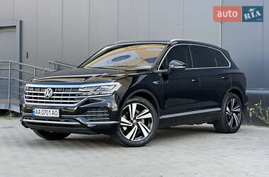 Позашляховик / Кросовер Volkswagen Touareg 2021 в Києві