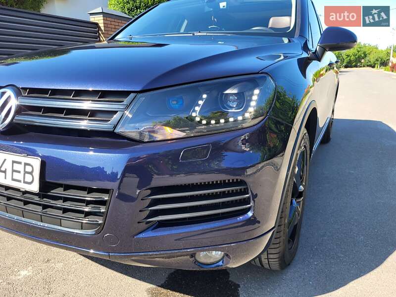 Позашляховик / Кросовер Volkswagen Touareg 2012 в Опішне