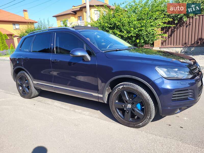 Позашляховик / Кросовер Volkswagen Touareg 2012 в Опішне