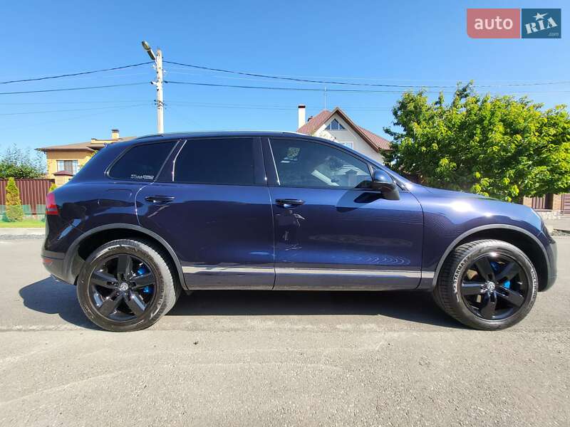 Позашляховик / Кросовер Volkswagen Touareg 2012 в Опішне