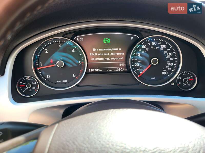 Позашляховик / Кросовер Volkswagen Touareg 2012 в Опішне