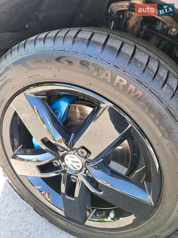 Позашляховик / Кросовер Volkswagen Touareg 2012 в Опішне