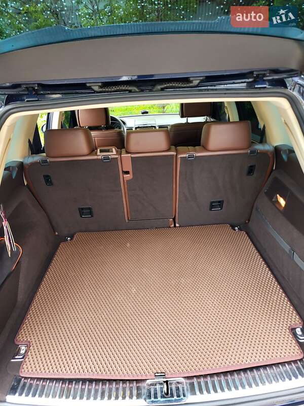 Позашляховик / Кросовер Volkswagen Touareg 2012 в Опішне