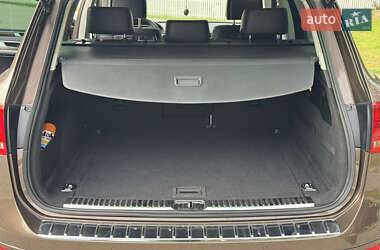 Внедорожник / Кроссовер Volkswagen Touareg 2012 в 