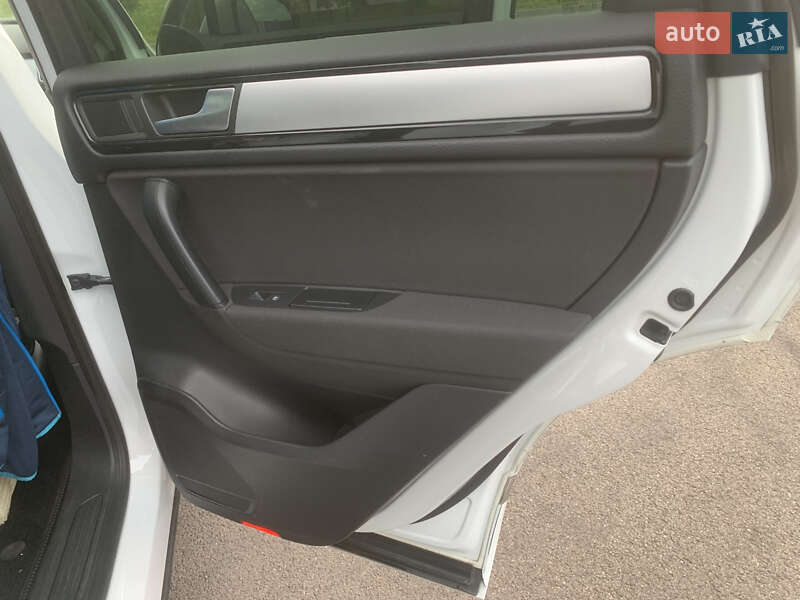 Позашляховик / Кросовер Volkswagen Touareg 2013 в Рівному фото 11 Позашляховик / Кросовер Volkswagen Touareg 2013 в Рівному