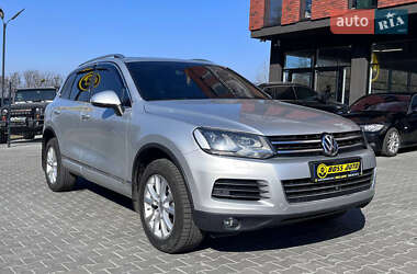 Внедорожник / Кроссовер Volkswagen Touareg 2014 в Черновцах