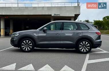 Внедорожник / Кроссовер Volkswagen Touareg 2021 в 