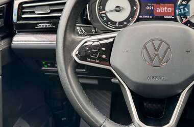 Внедорожник / Кроссовер Volkswagen Touareg 2021 в 