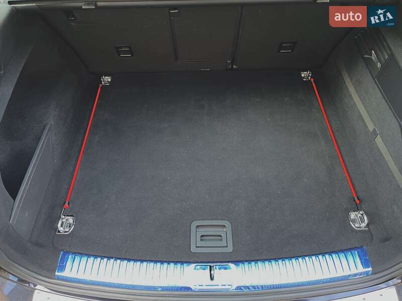 Внедорожник / Кроссовер Volkswagen Touareg 2018 в Киеве