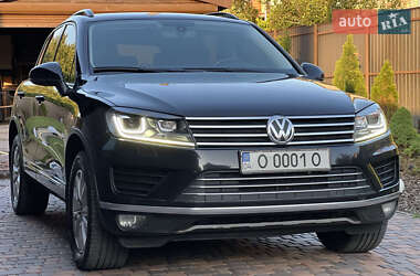 Внедорожник / Кроссовер Volkswagen Touareg 2015 в 