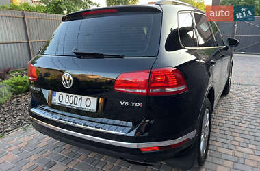 Внедорожник / Кроссовер Volkswagen Touareg 2015 в 