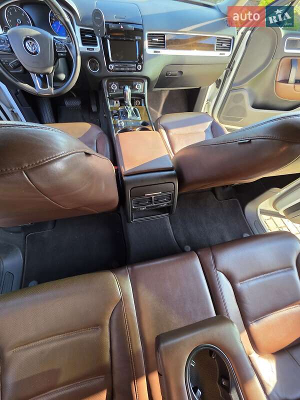 Внедорожник / Кроссовер Volkswagen Touareg 2013 в Киеве фото 9 Внедорожник / Кроссовер Volkswagen Touareg 2013 в Киеве