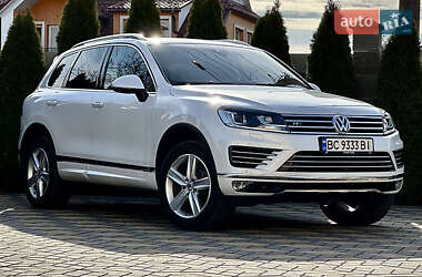 Внедорожник / Кроссовер Volkswagen Touareg 2016 в Киеве