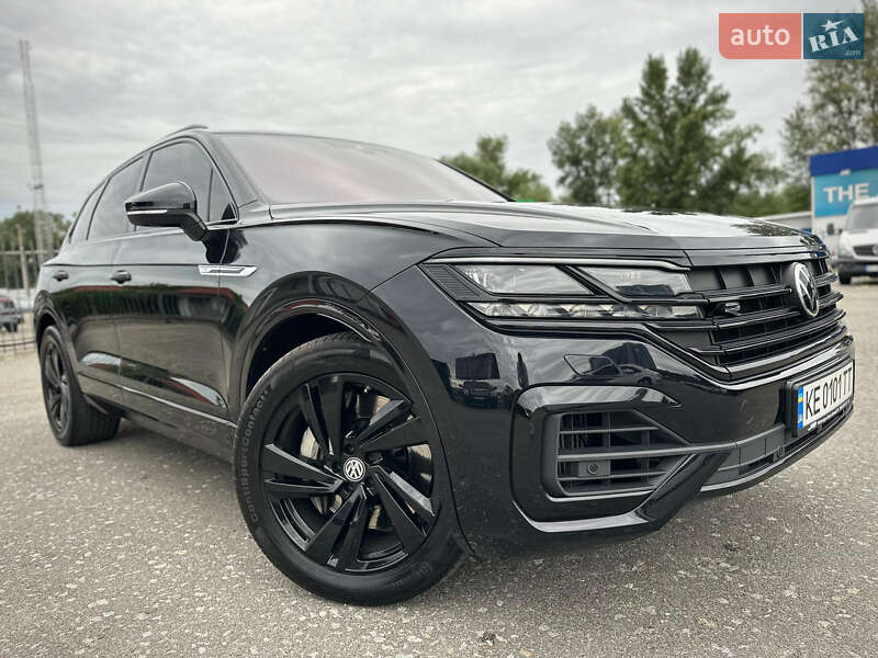 Внедорожник / Кроссовер Volkswagen Touareg 2020 в Киеве
