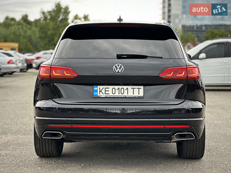 Внедорожник / Кроссовер Volkswagen Touareg 2020 в Киеве